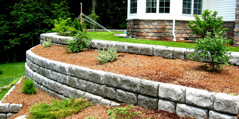 backyard retaining wall